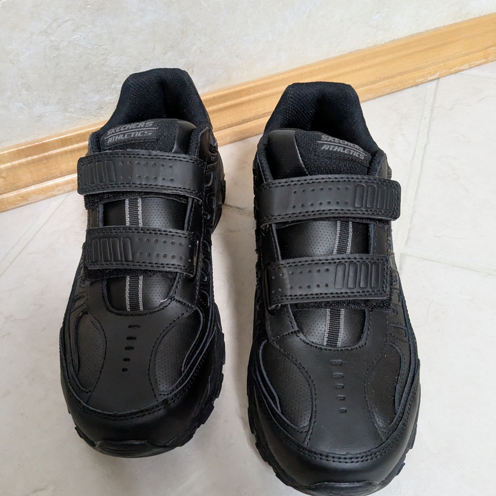 Men's Skechers Sz 9 New